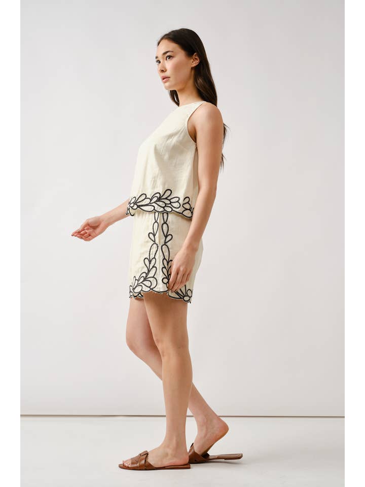 Aaron & Amber - Wholesale Shorts - Women's - MAP3230 EMBROIDERED HEM ELASTIC WAIST SHORTS9