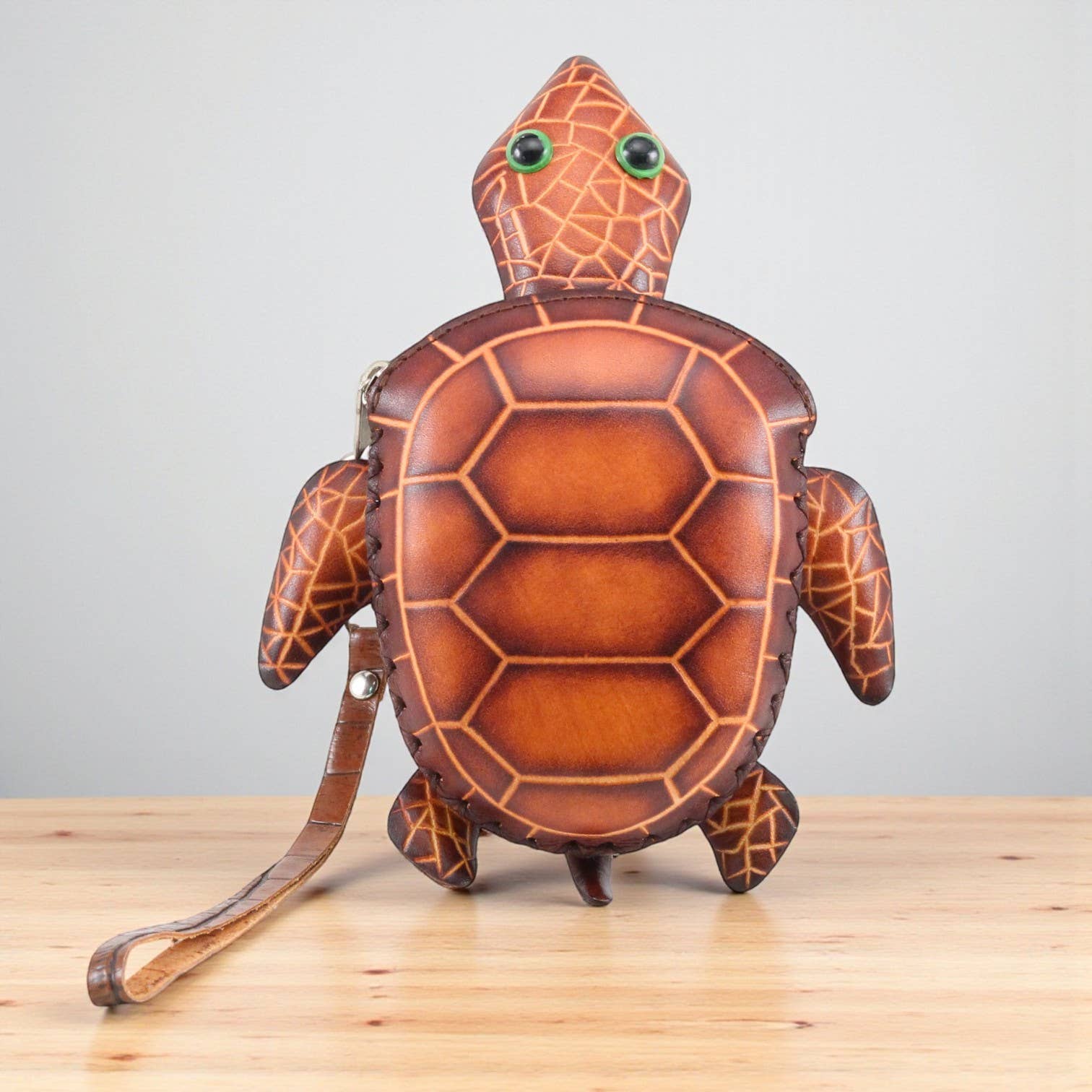 Sunflower Handmade leather inc – Großhandel Geldbörse – Damen – Lederschildkröten-Geldbörsen-Wallet-Handgelenktasche in Braun1