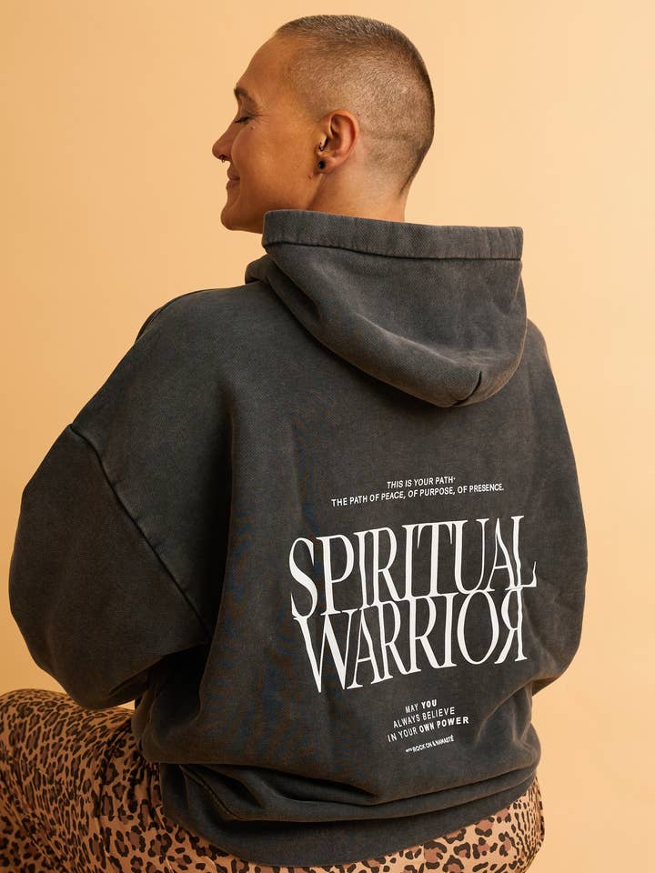 Spiritual Warrior Hooded Sweatshirt New Unisex - Grau für den Großhandel von Rock on and Namaste