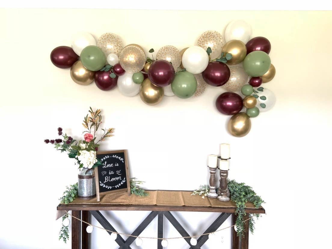 Hullaballoons - Vendita all'ingrosso Bandierine/Ghirlande - Ghirlanda di palloncini bordeaux ed eucalipto | Kit fai da te7
