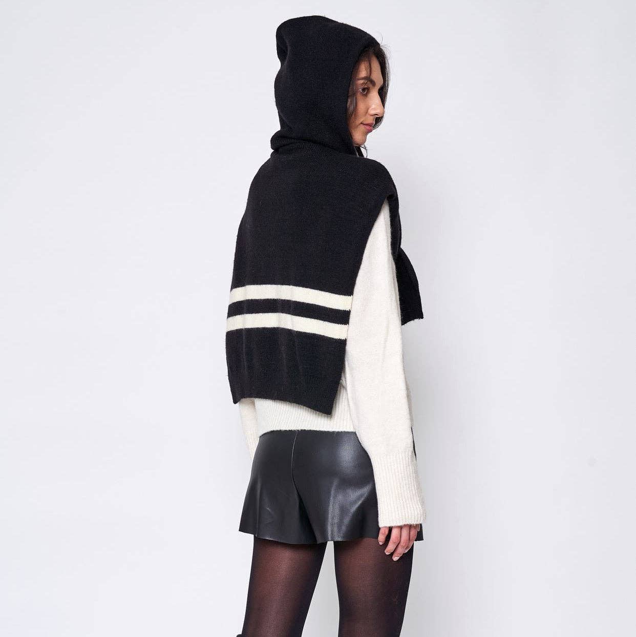 Ellison+Young - Vente Écharpe – femme - Foulard à capuche On The Yacht en pull2