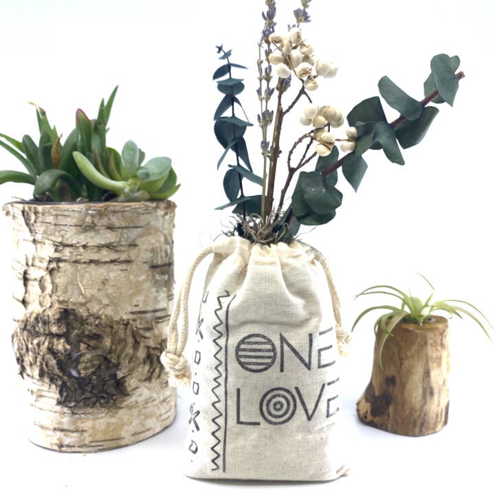 Sunsum Intentional Living - Wholesale Dried/Pressed Flowers - Sack of Flowers, One Love, Organic, Dried Flower Bouquet6