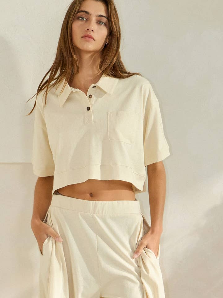 BUCKETLIST - Wholesale Polo - Women's - IT2448 Collared Boxy Solid Crop Polo Top