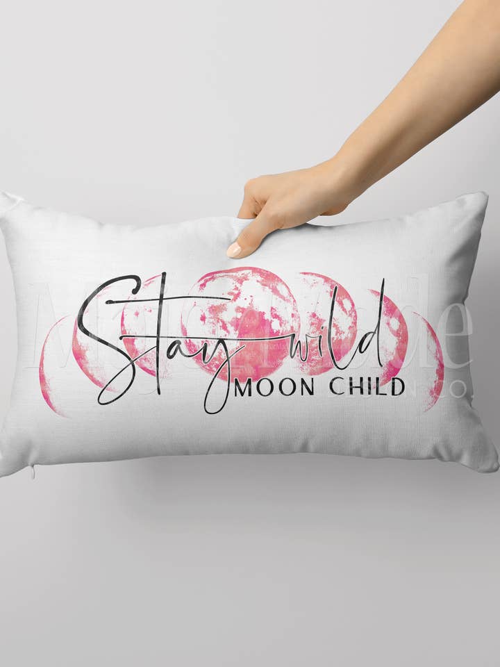 Dekokissen Stay Wild Moon Child für den Großhandel von MajorMade Design Co