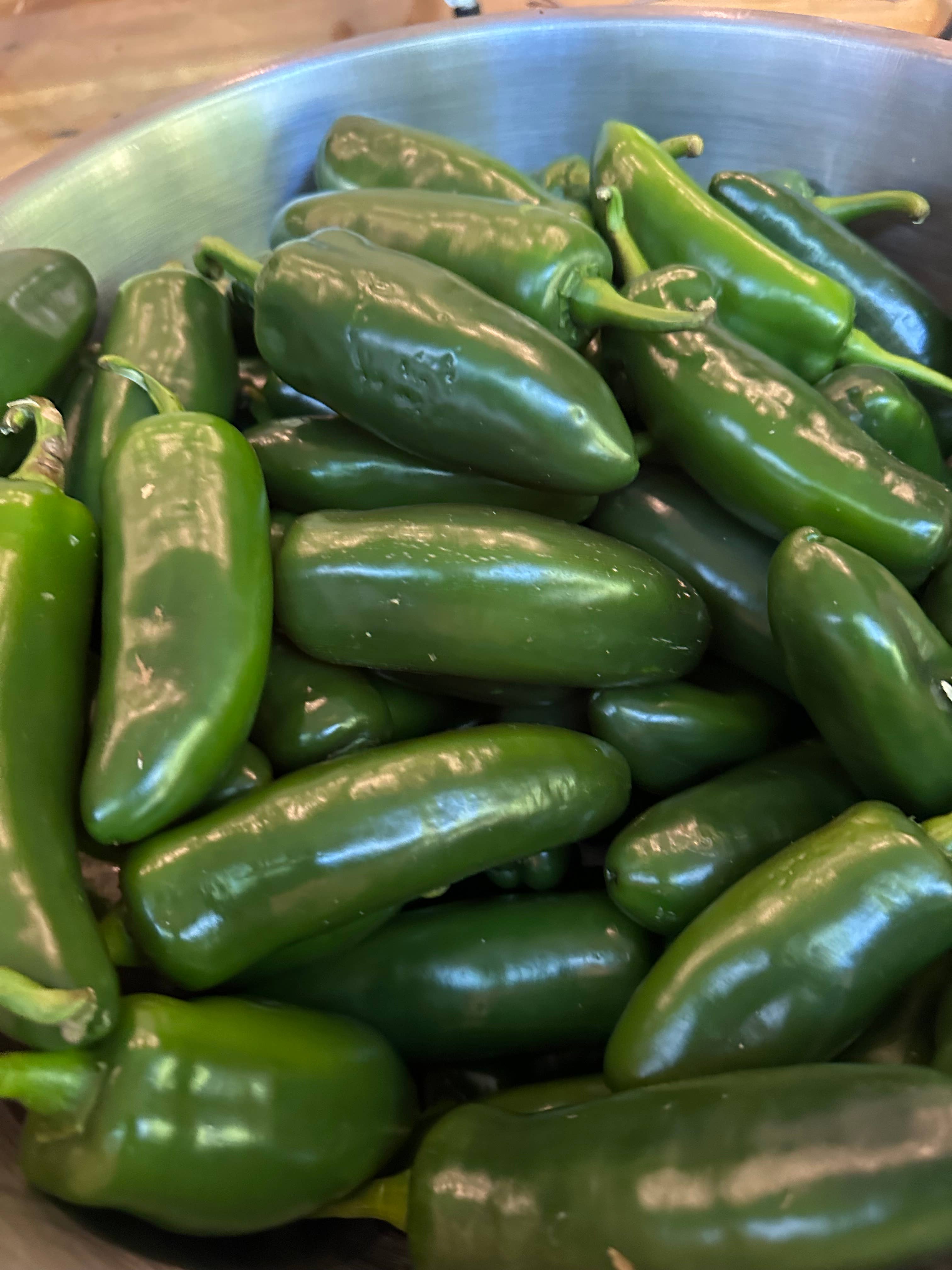 Smoke Wagon Charhouse (SWC) - Wholesale Hot Sauce - SWC Jalapeño, Honey & Black Truffle Hot Sauce1