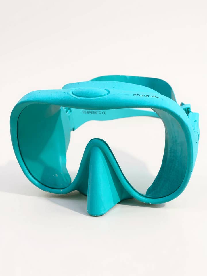 The Salty Babe - Wholesale Swim Goggles - Unisex - Looking Glass Dive Mask1