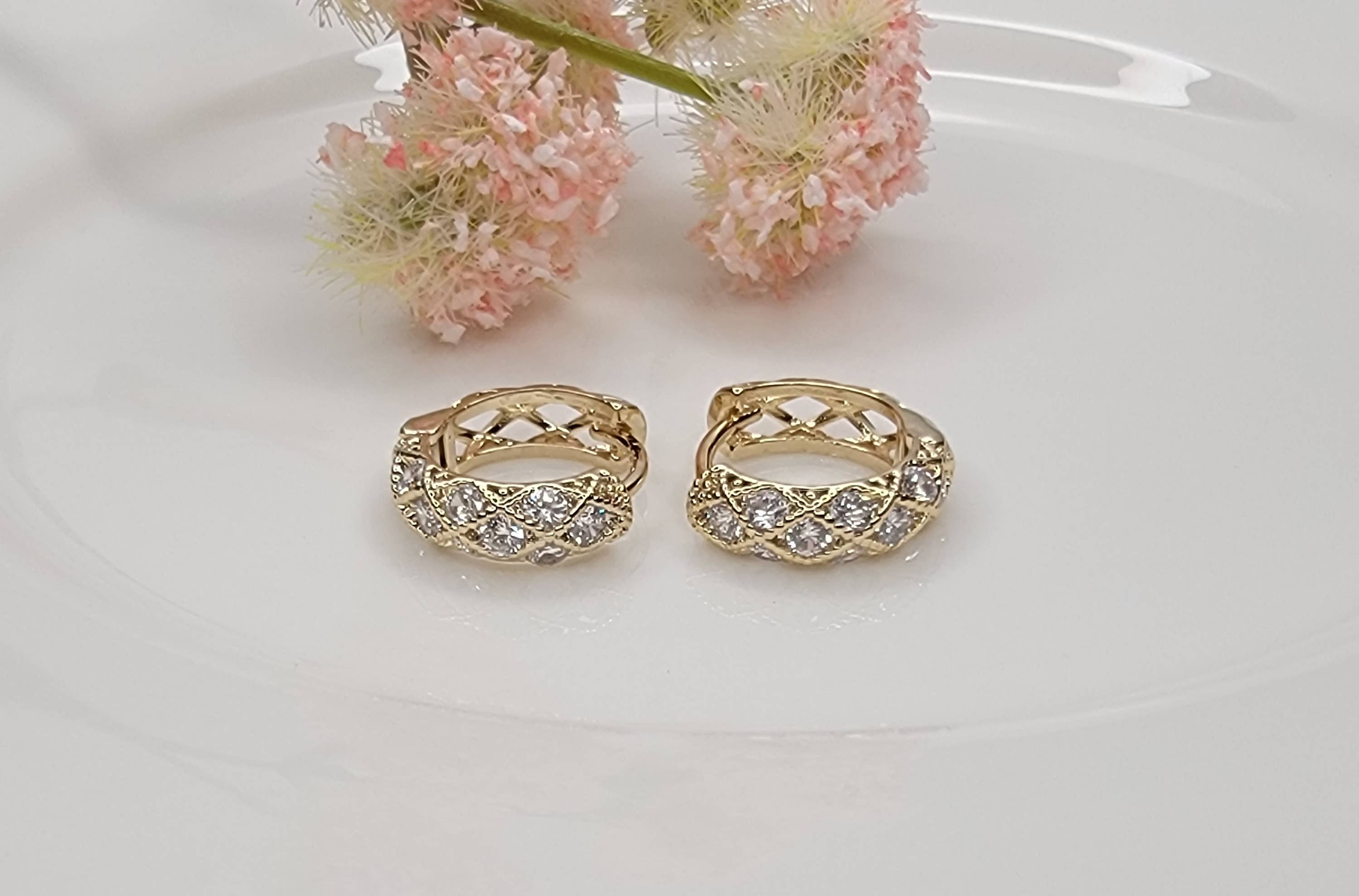 BETTYOH INC - Vendita all'ingrosso Orecchini a cerchio - HUGGIE HOOP.2