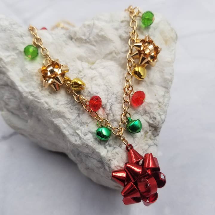 Halskette mit Fransen in Blumenglocke für den Großhandel von The Pretty Jewellery