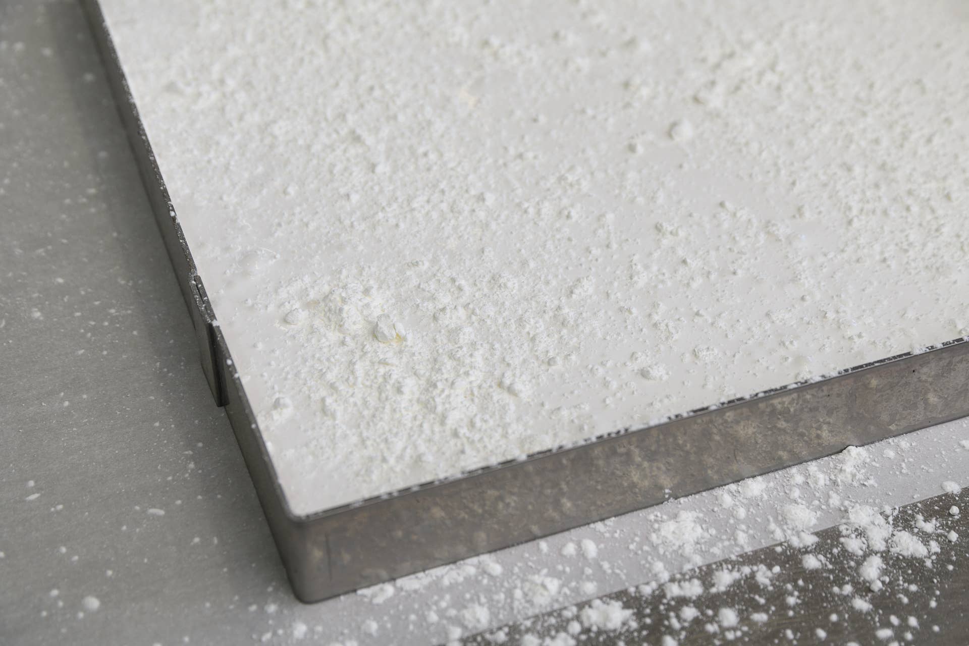 Royale Normande Chocolaterie – wholesale Chokladtäckta godisar – Hemgjorda marshmallows täckta med mjölkchoklad, 100 g påse4