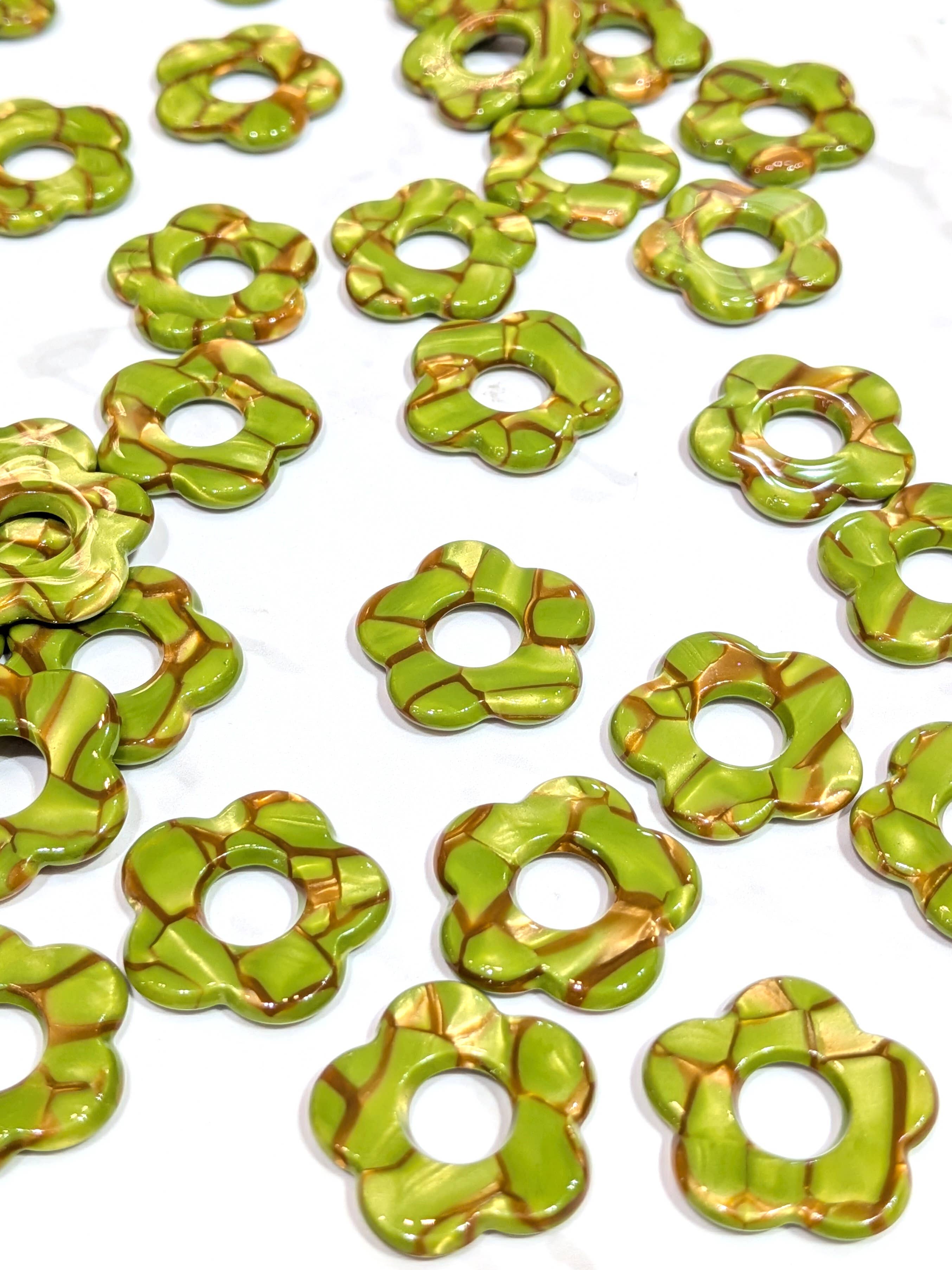 LOLO & YAYA – wholesale Emergency response charm – Flower pendant 2cm, 1.5O euros / u10