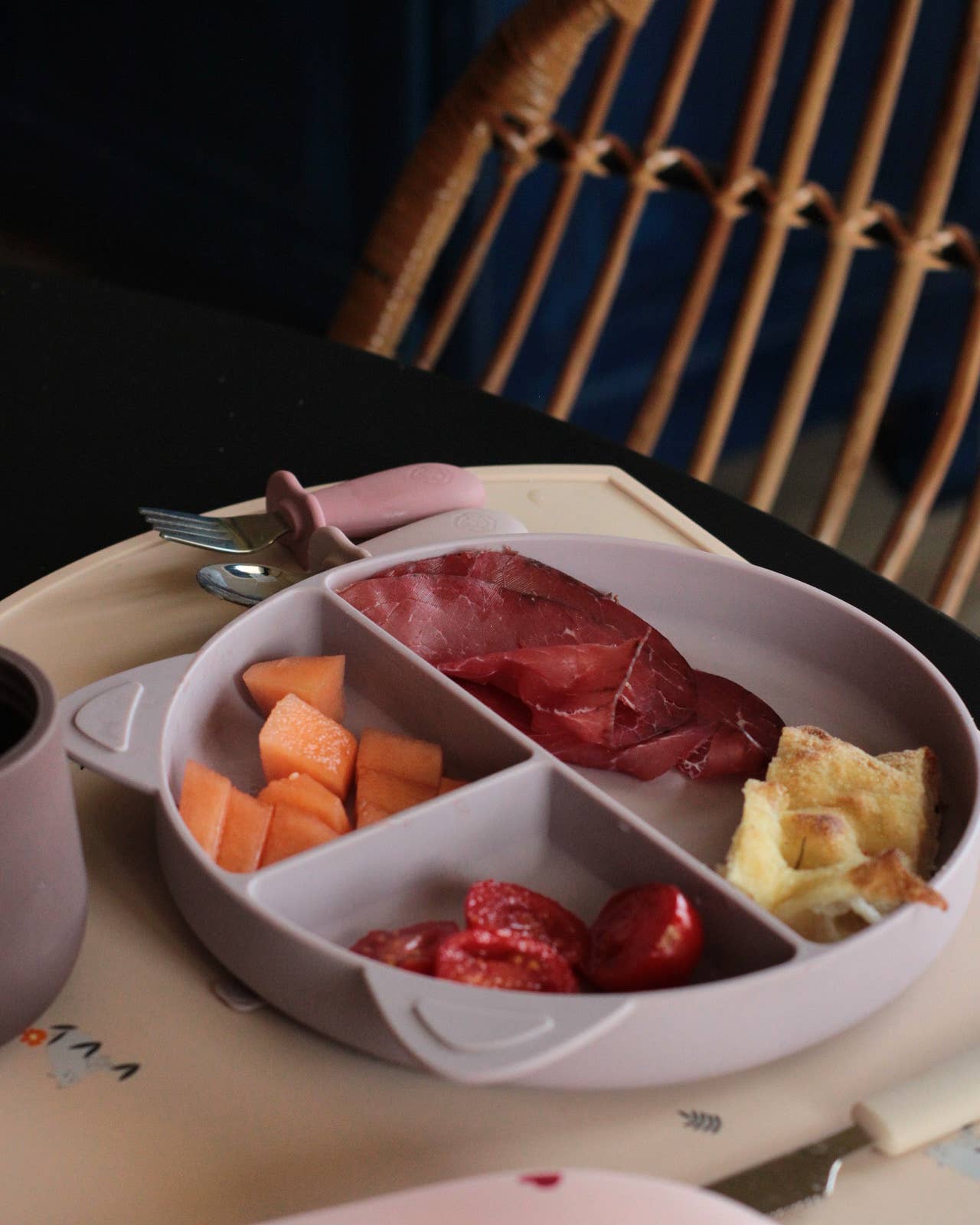 Soina - Wholesale Dinner Plate - Kids & Baby - Silicone plate with compartments (Tortora)4