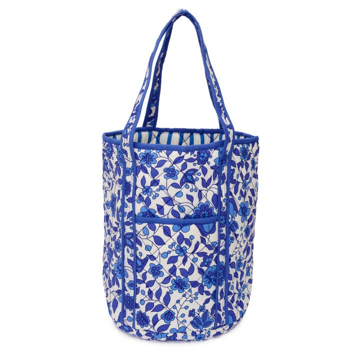 Jumbo Gewatteerde Bloemen Opbergzak | Marine voor wholesale door Bridie & Bert