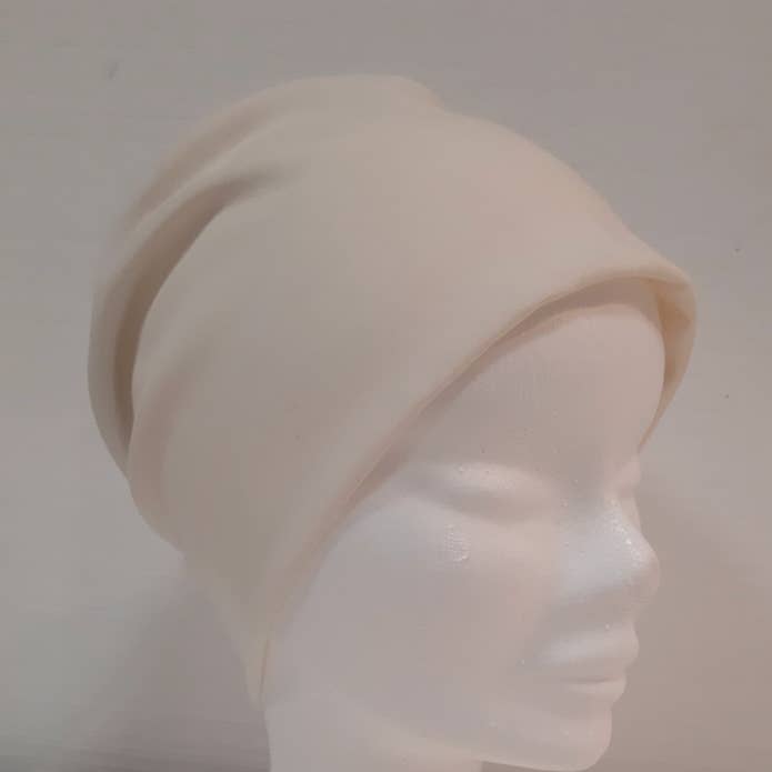 Plain ecru chemo simple hat for wholesale by Perles et Dentelles