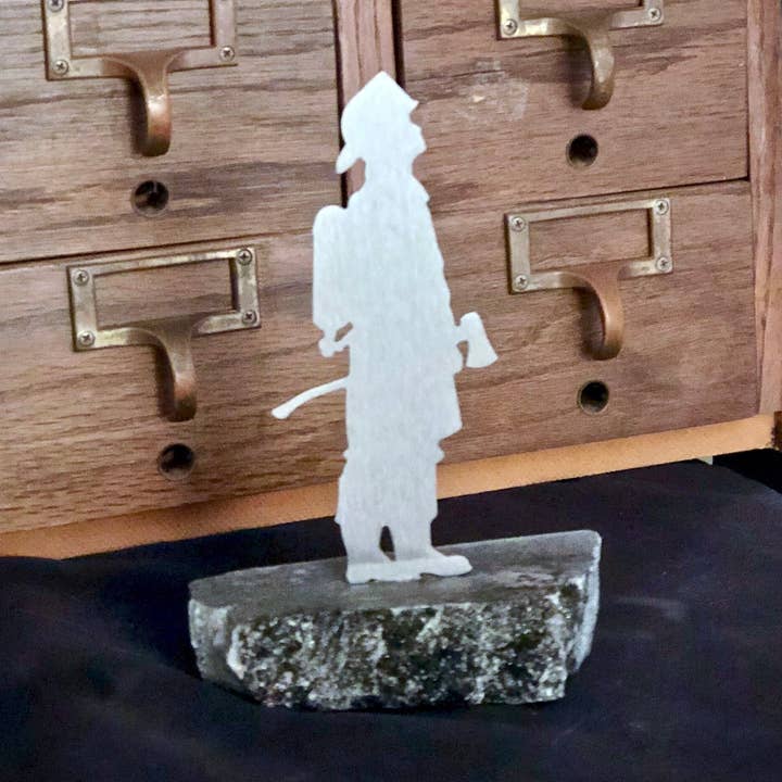Premio a la escultura de un bombero: decoración perfecta para la oficina o el hogar para venta al por mayor de Vermont Rocks!