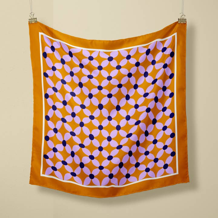 Bufanda de satén Desert Bloom para venta al por mayor de Aaliyah Makoni