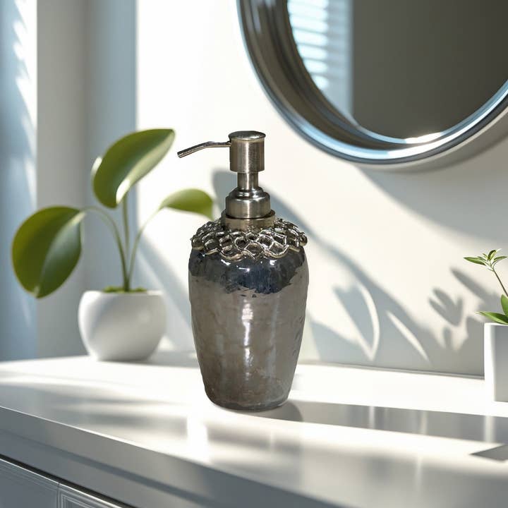 Oro Arabesque Harmony – Collezione Moderna di Accessori per il Bagno Fatti a Mano per la Decorazione della Casa in vendita all'ingrosso su Faire2