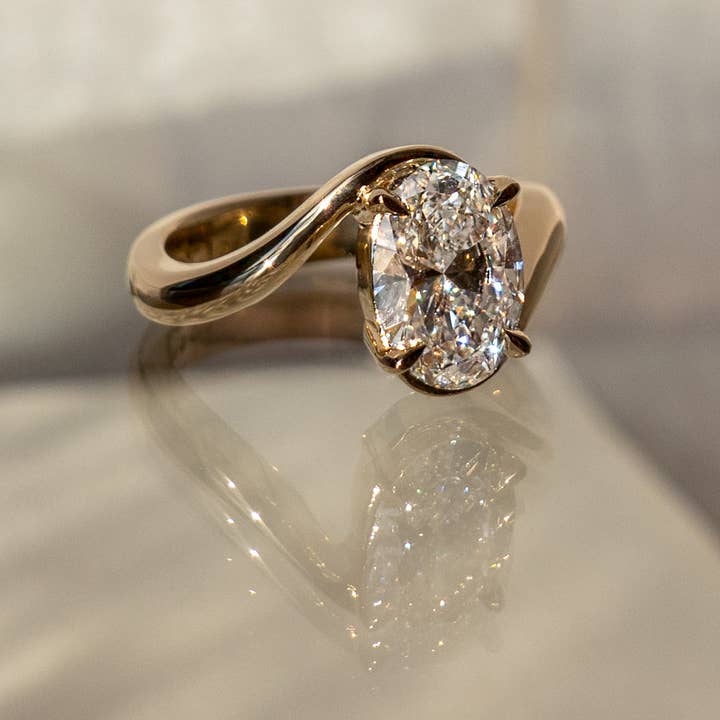 D'DAS - Wholesale Band/Stacked Ring - 14k Ovel cut Solid Gold Cave Bezel Set Ring For Gift