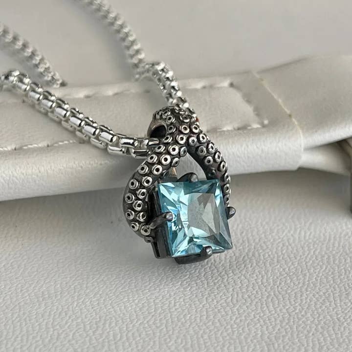 Octopus Bypass Pendant for wholesale by Good Dea Company