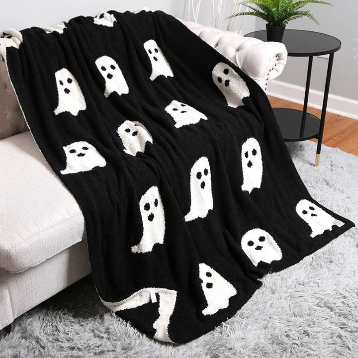 Sensibling Corp. - Wholesale Throw Blanket - Reversible Ghost Patterned Throw Blanket
6