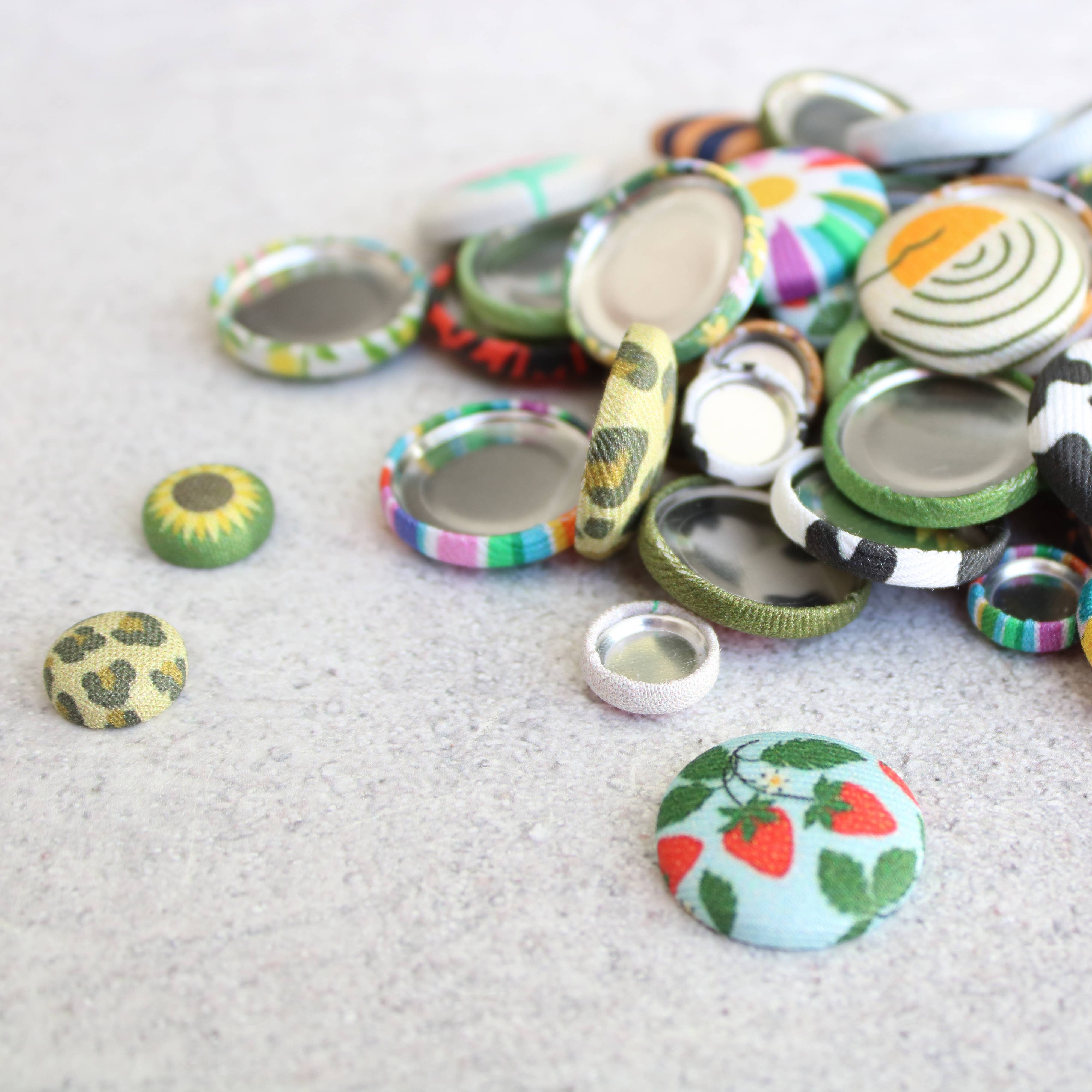 Rachel O's - Wholesale Stud/Post Earrings - Bold 7/8 Inch USA American Flag Fabric Button Earrings6