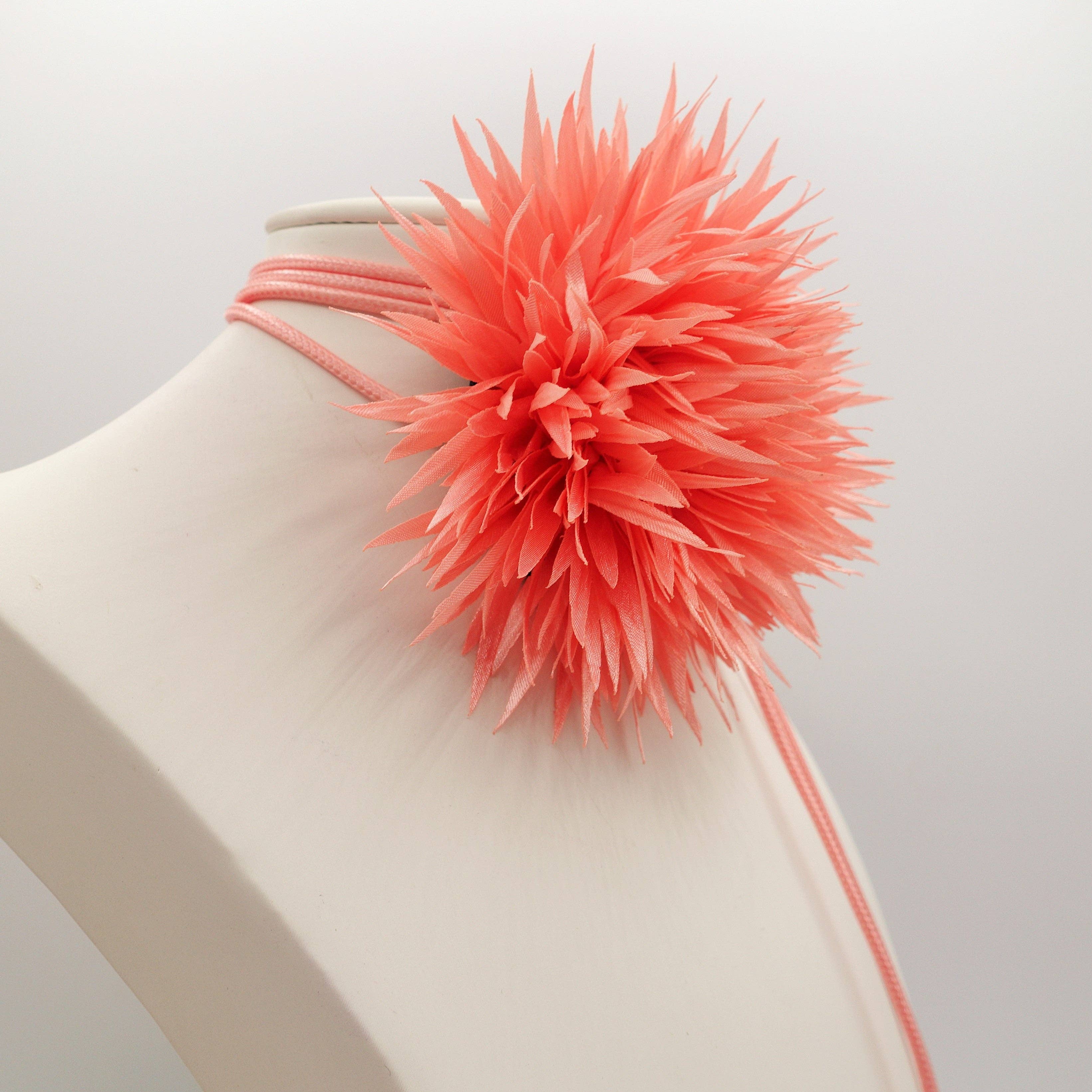 Daemon srls - Vente Collier de perles - SIVIGLIA - Collier avec maxi fleur en organza et cordon11