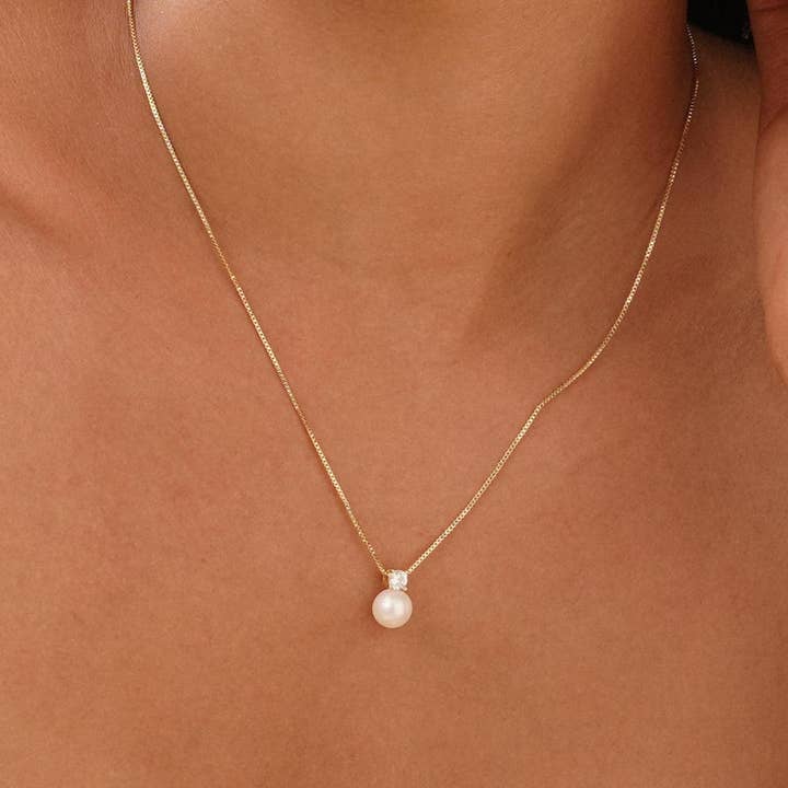 Lustrous Freshwater Pearl & CZ Diamond Necklace for wholesale by paperln