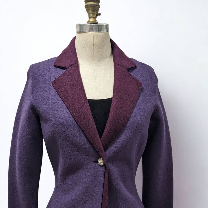 Snygg Svart/Lila Jacka — Studio för wholesale av Lanart Alpaca