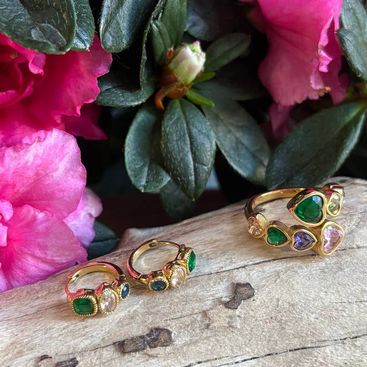 Ocean Ripples – wholesale Multi-stone ring – 18ct Gold Plated Multi Coloured Faceted Heart Adjustable Ring 2