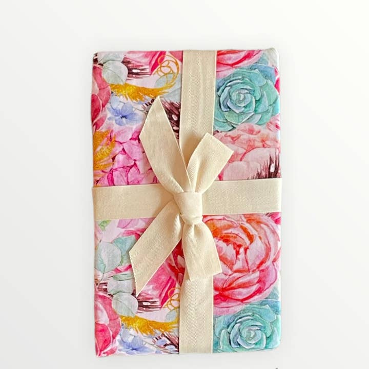 Couverture réversible Snug-a-Muffle ™️ SOFIA « The Queens Secret Garden » pour la vente par Snugabutter LLC