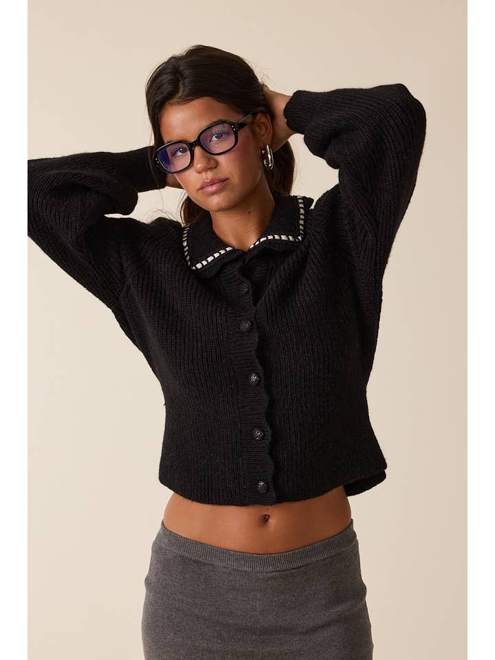 Sky to Moon - Vente Pull en maille – femme - PULL EN MAILLE AVEC COL EN POINTE DE DENTELLE ET NŒUD AU DOS1