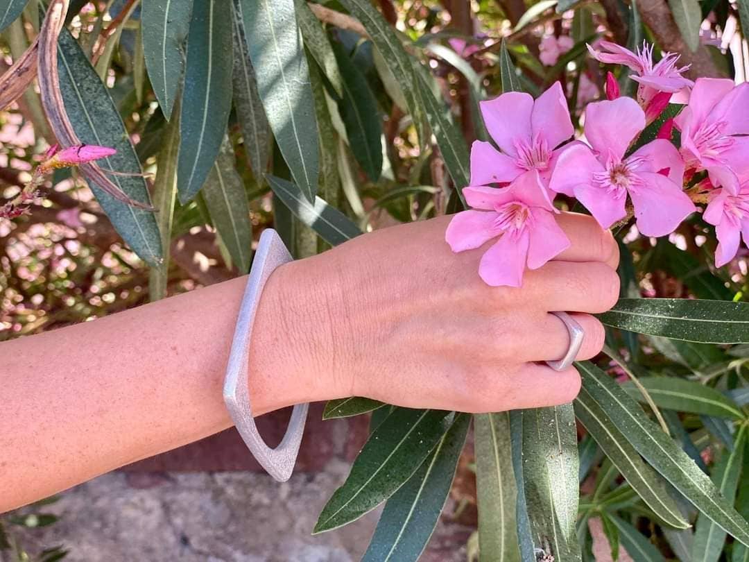 No War Factory s.r.l. - Wholesale Bangle Bracelet - Square Bracelet4