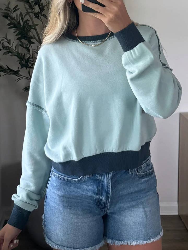 Iceland Blue Contrast Edge Colorblock Patchwork Crop Sweatshirt for wholesale by Lovesoft
