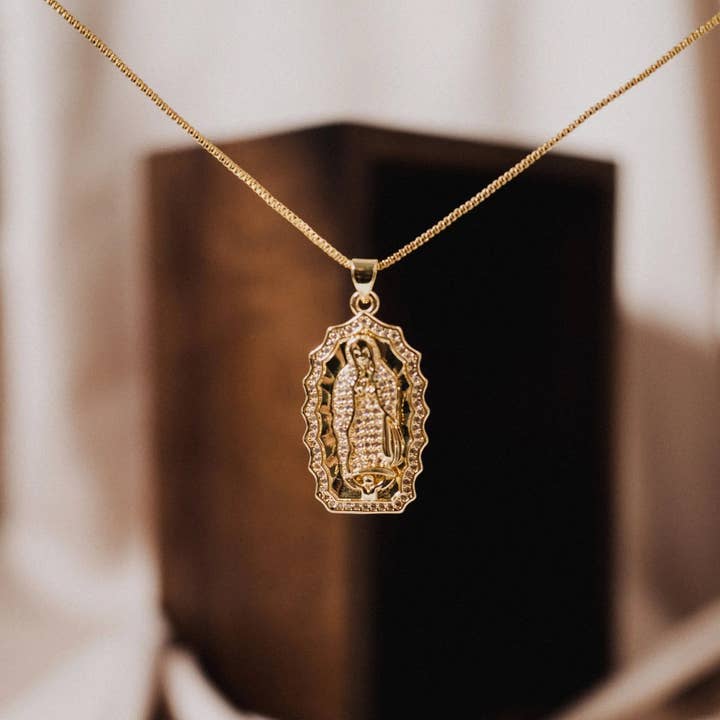 Collar de la Virgen María, Collar Minimalista, Regalo Católico and other Purchase Wholesale regalos. Free Returns & Net 60 Terms on Faire trending on Faire.