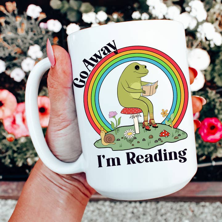 Caneca Sapo Go Away Estou Lendo Caneca por atacado de Ace the Pitmatian Co