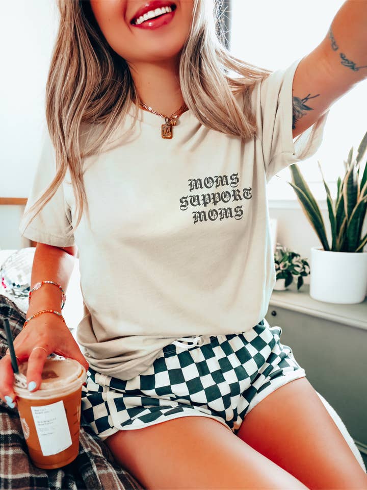 LOLA MAGNOLIA - Vente T-shirt sérigraphié – femme - TEE GRAPHIQUE MAMANS SOUTIENNENT LES MAMANS3