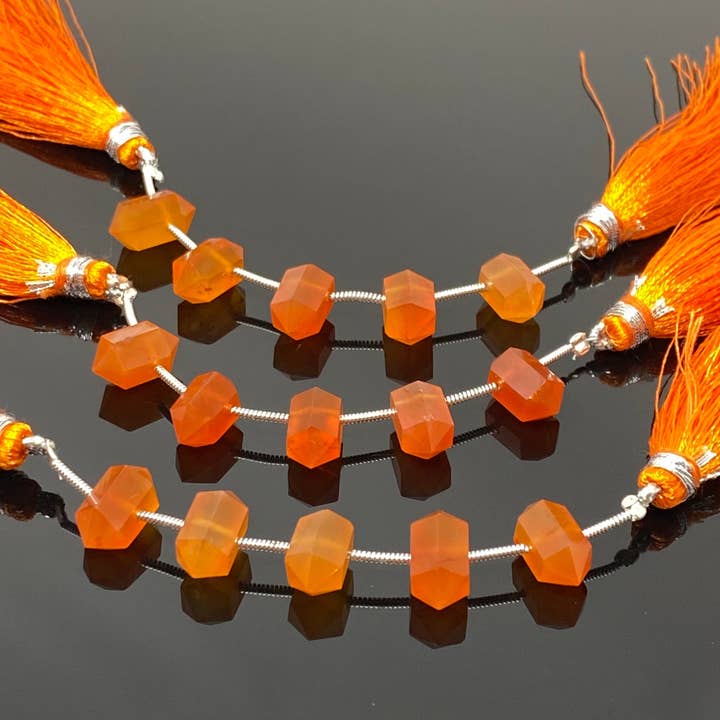 Contas Carnelianas com dupla terminação, contas carnelianas esculpidas à mão em forma de fantasia para embrulho de arame, 6x12mm por atacado de Akstar Gems