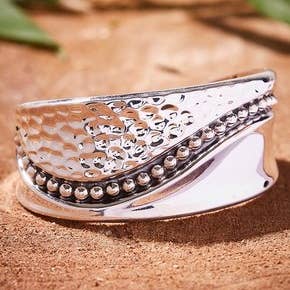 Moda Designs - Wholesale Cuff Bracelet - Sterling Silver Wave-line Contrast Bangle