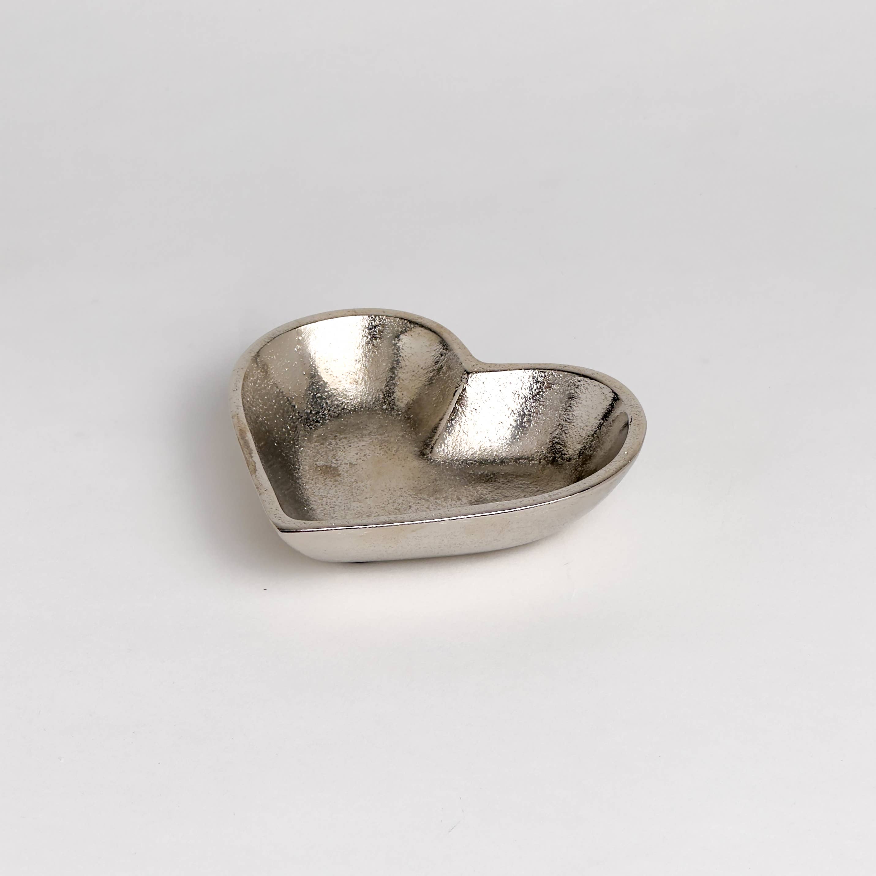 India Handicrafts Inc – wholesale Bildram – Alum Nickel Hjärtformad Skål4