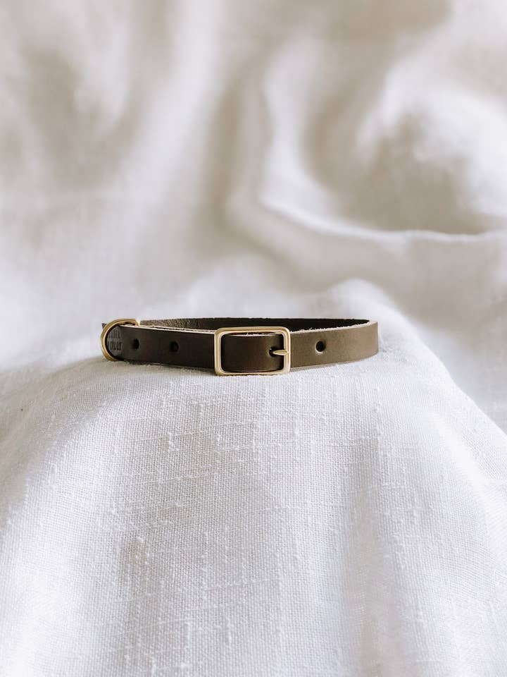 Coleira de couro verde-oliva por atacado de EMBER & IVORY