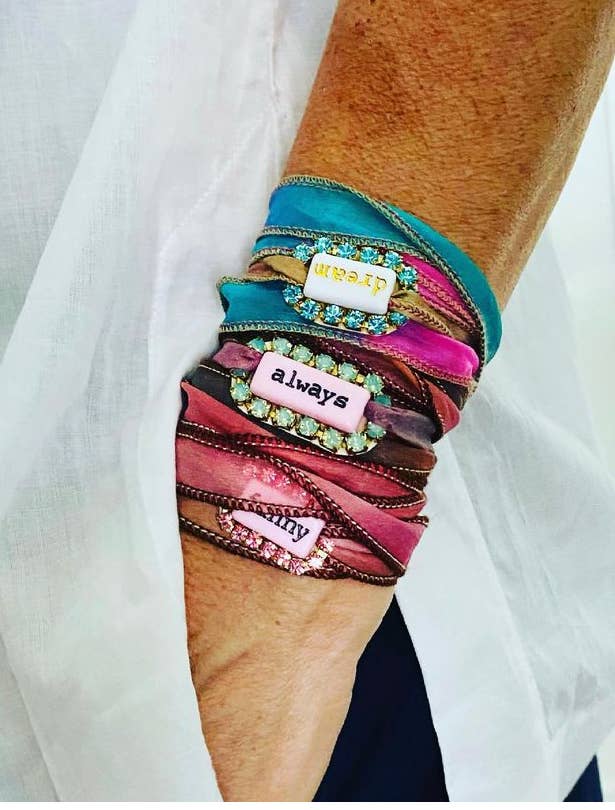 Tezeè - Wholesale Woven/Braided Bracelet - “WORDS” silk bracelet1