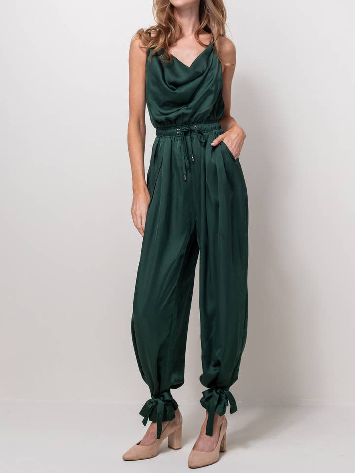 Tuta Pantaloni Con Scollo A Cappuccio E Dettagli Annodati per la vendita all'ingrosso da parte di Dear Daisy