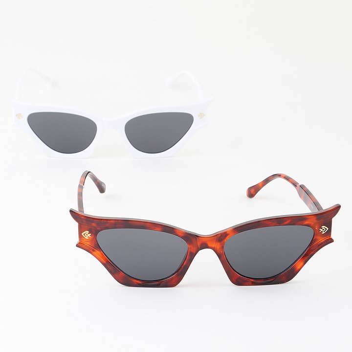 mix Winged Spade Cateye Sunglasses for wholesale on Faire2