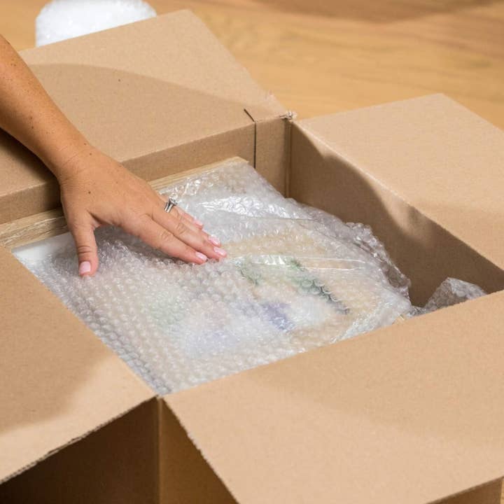 Webag & Wecover – wholesale Hantverkstillbehör – Polyeten Bubble Wrap Small Bubbles Wrap Perf 12" Roll
