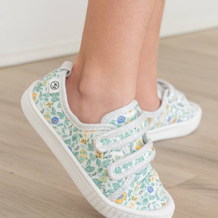 Marie Nicole Clothing - Wholesale Lifestyle Sneakers - Kids - Girls' Canvas Velcro Sneaker in Floral7
