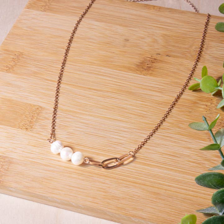 Asymmetrical Necklace with Freshwater Pearl - Statement Necklace | LIKHA for wholesale by LIKHÂ