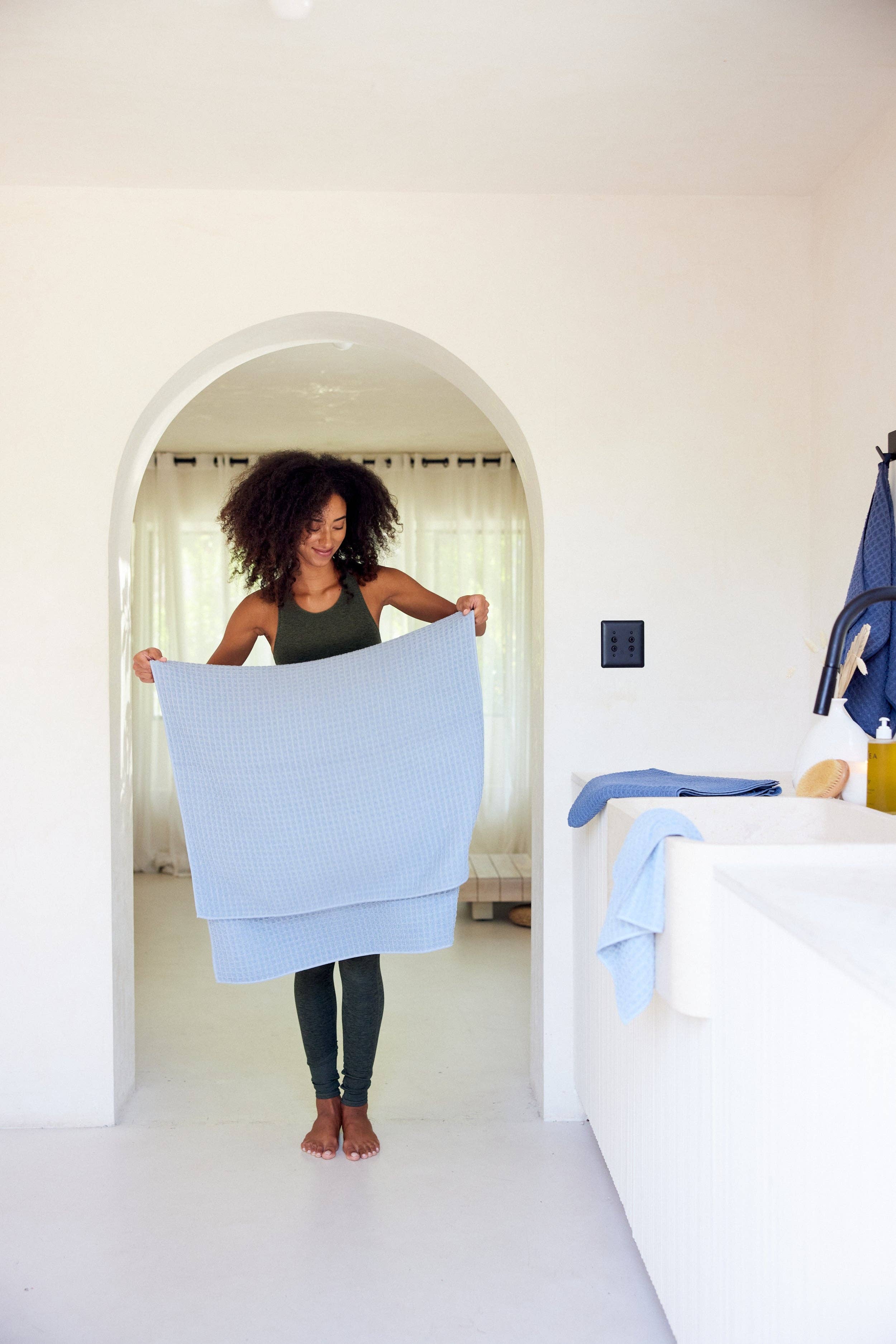 Geometry - Wholesale Bath Towel - Sky Waffle Bath Towel1