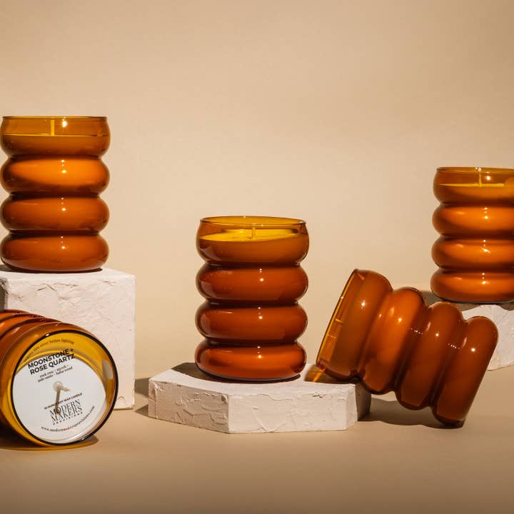 Winterberry + Evergreen pour la vente par Modern Makers Provisions