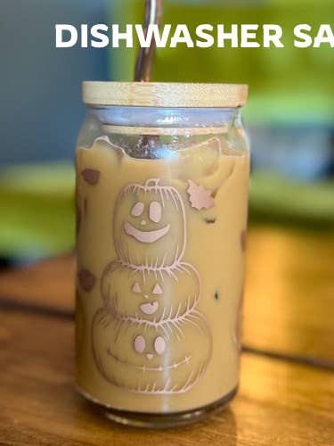 Tasse en verre Jack o'lantern pour la vente par Uplifter Sticker