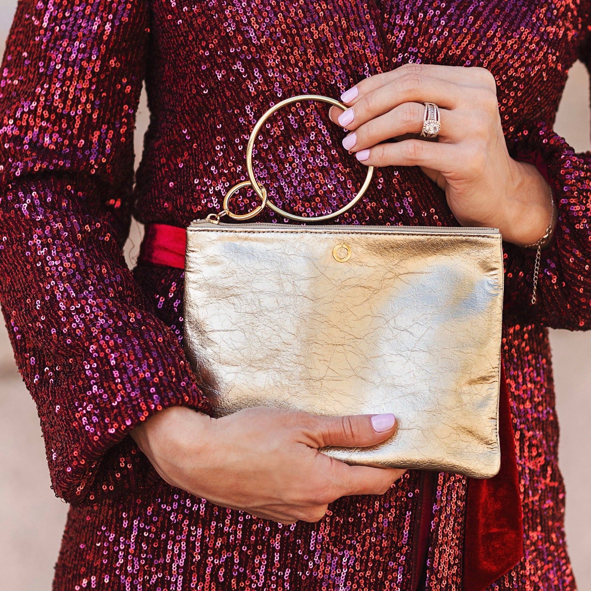 Oventure - Wholesale Pouch - Women's - The Big O® Bracelet Pouch - Gold Rush Patent7