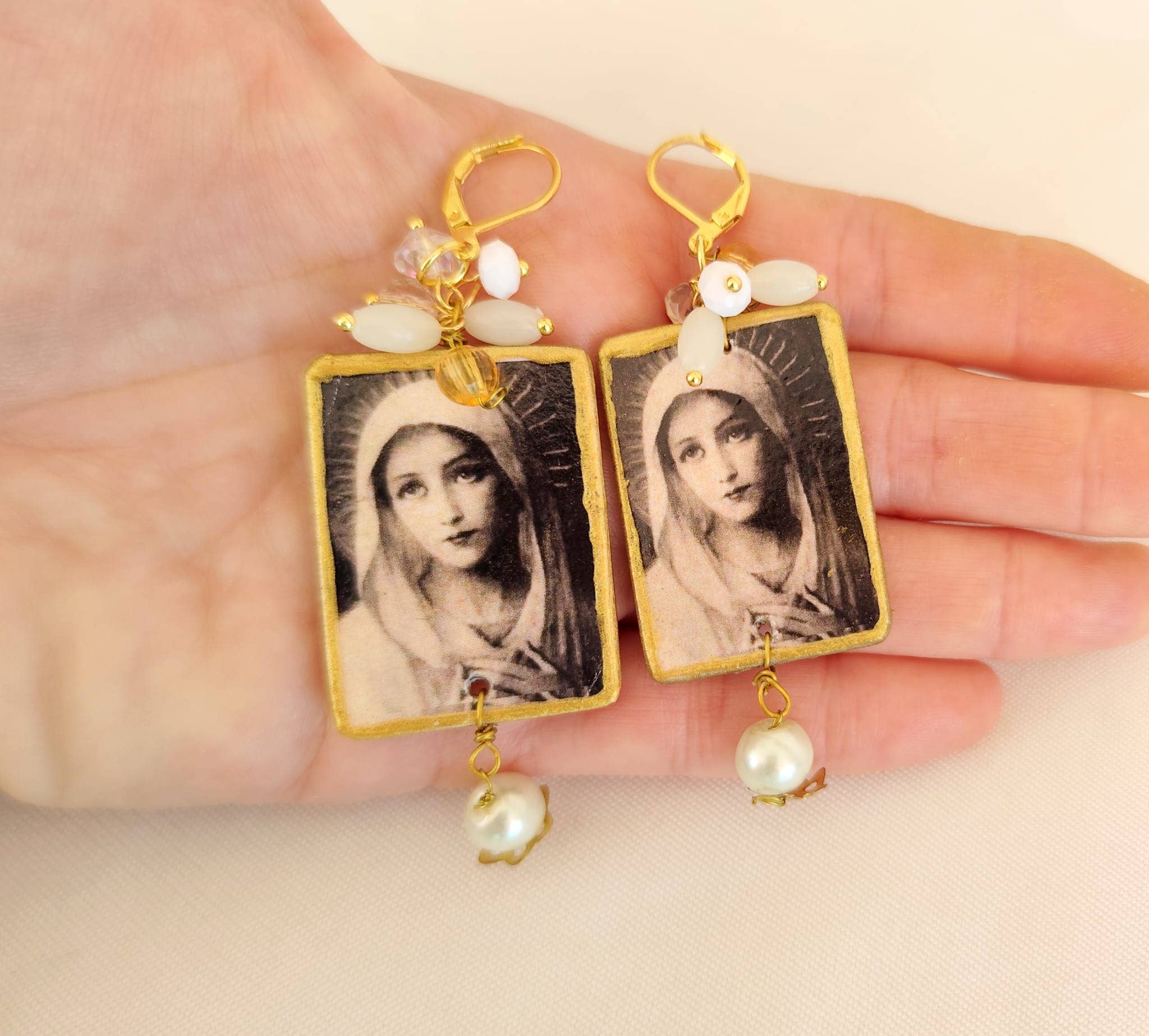 Wild & Free - Vente Boucles d'oreilles pendantes - Boucles d'oreilles Vierge Marie style vintage années 19200